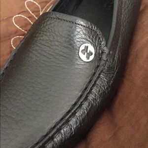 Gucci Women’s Leather Loafers Size 10 (US)